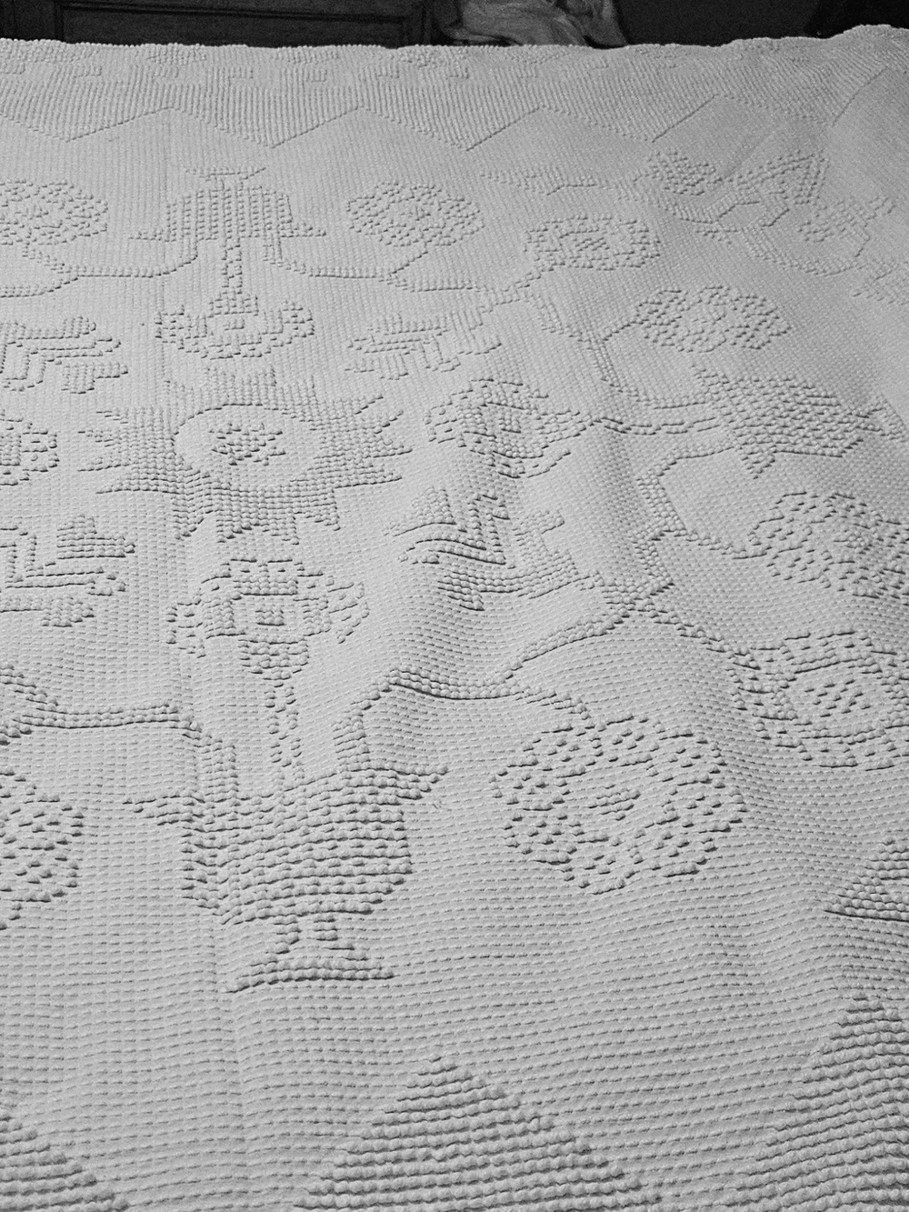 Vintage Chenille Hobnail Bates George Washington Bedspread 108x94 Cutter.